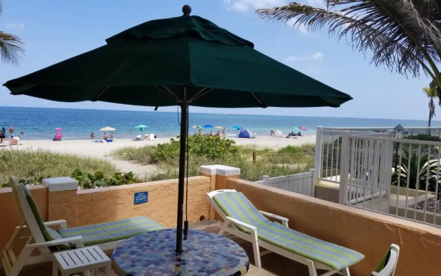 1 Bedroom Apartment with sea view