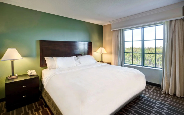 2 Bedrooms Double Suite with pool view