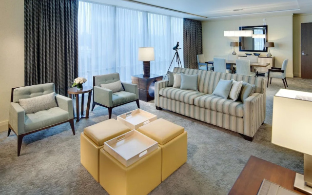 Luxury Double Suite with city view