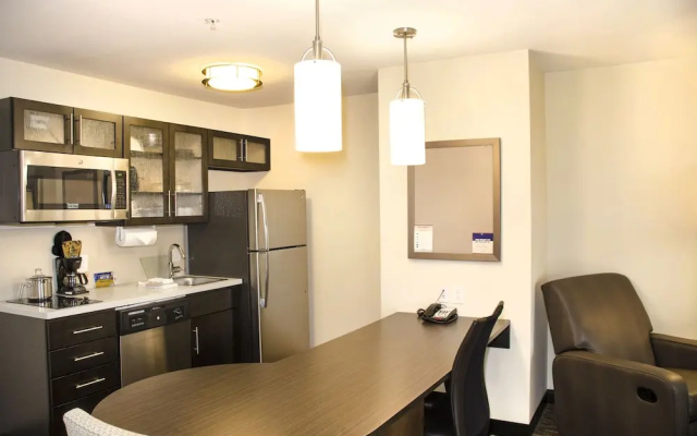 1 Bedroom Suite