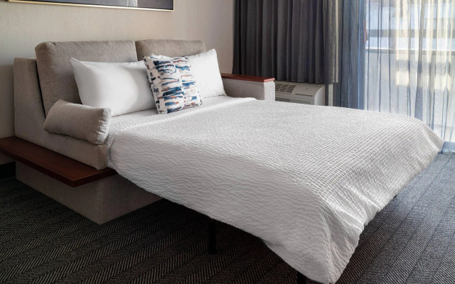 2 Bedrooms Quadruple Suite with balcony