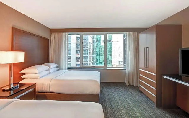 1 Bedroom Accessible Quadruple Suite