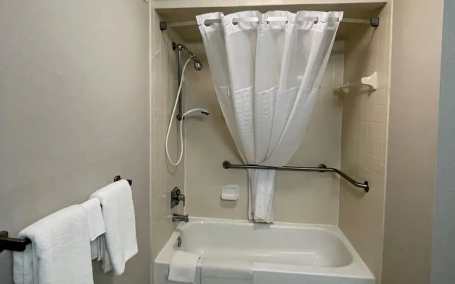 Standard Double Basement room