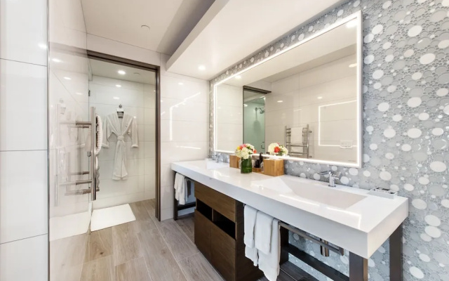 Standard Penthouse room