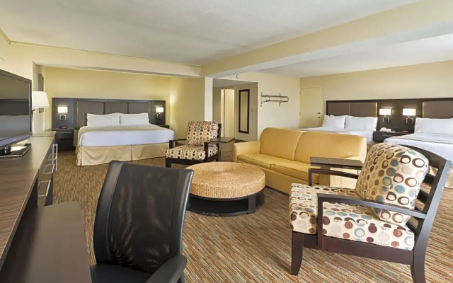 Quadruple Suite