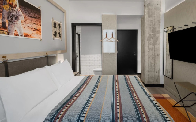 Double room with city view