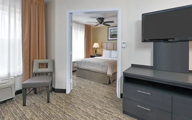 1 Bedroom Accessible Double Suite