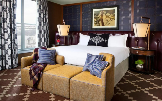 Suite with river view