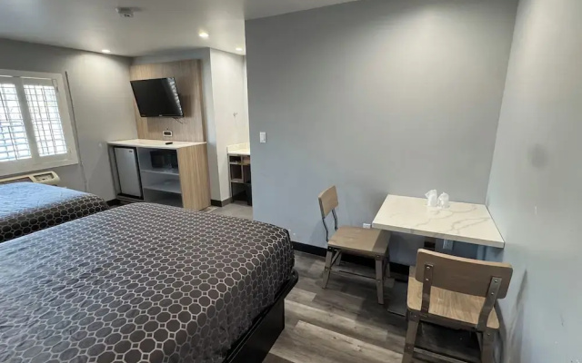 Economy room