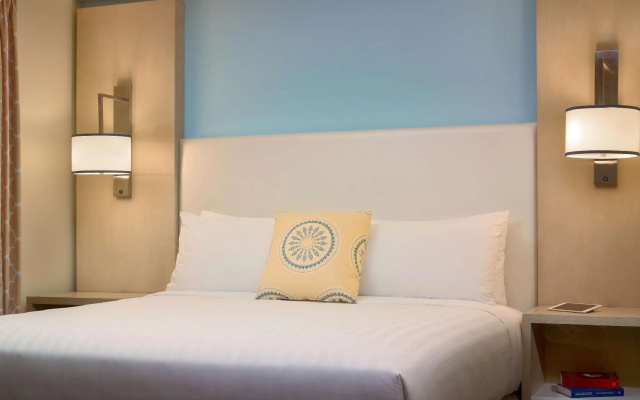 2 Bedrooms Sextuple Suite