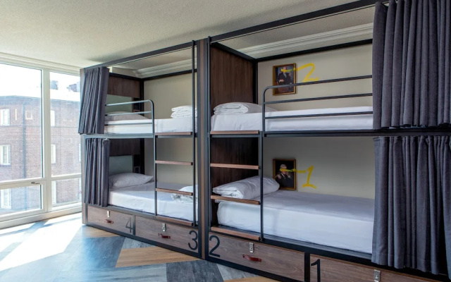 Private Quadruple room