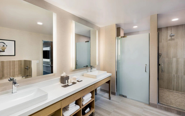 2 Bedrooms Suite