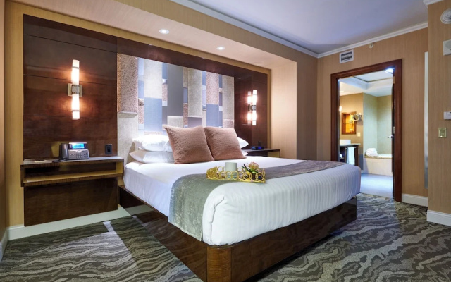 Double Suite