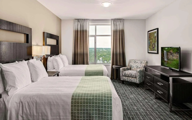 2 Bedrooms Quadruple Apartment