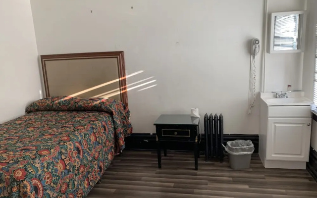 Economy room