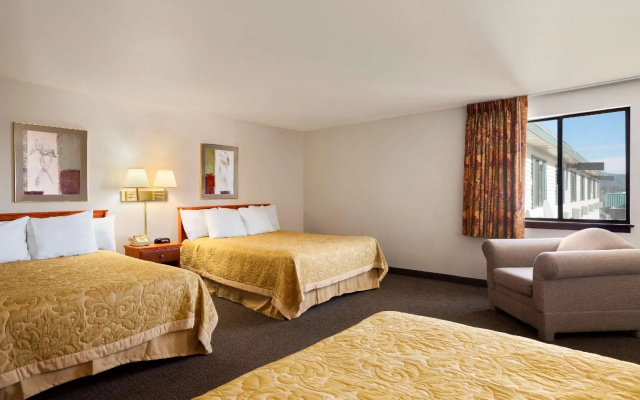 Sextuple Suite