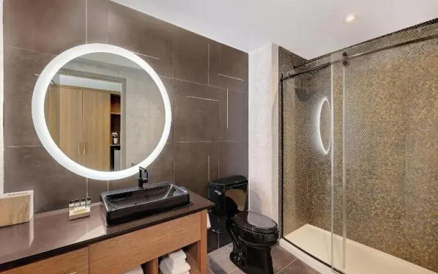 1 Bedroom Double Suite
