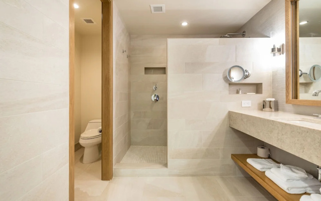Premier room