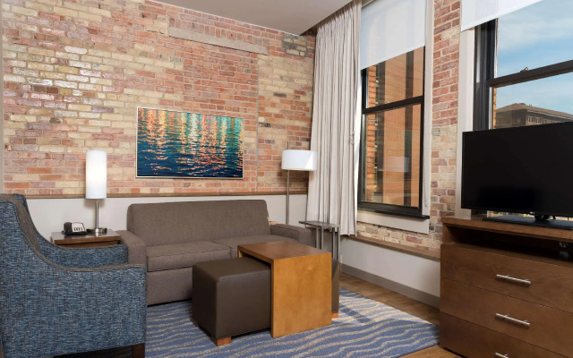 1 Bedroom Quadruple Suite with city view