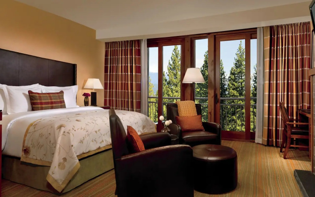 Standard Club room