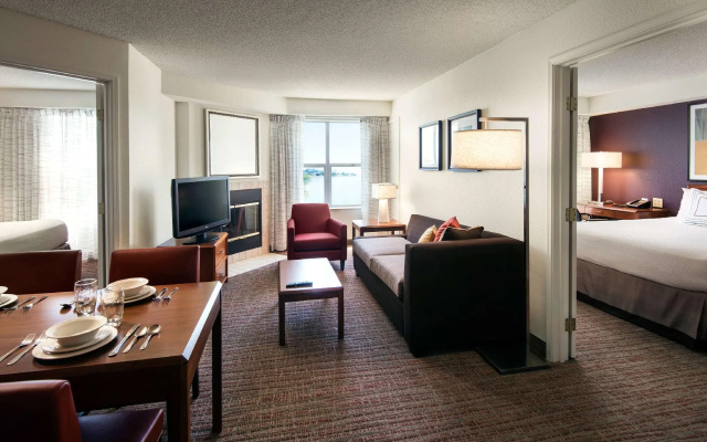 2 Bedrooms Double Suite with bay view