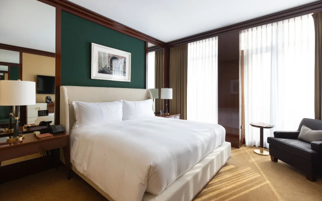 Deluxe Double room with city view