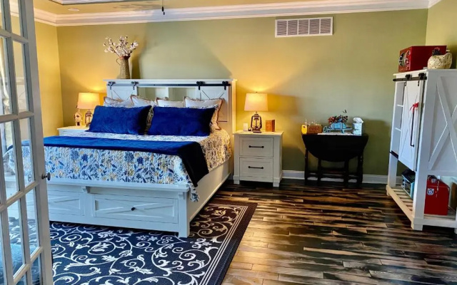 Deluxe Suite