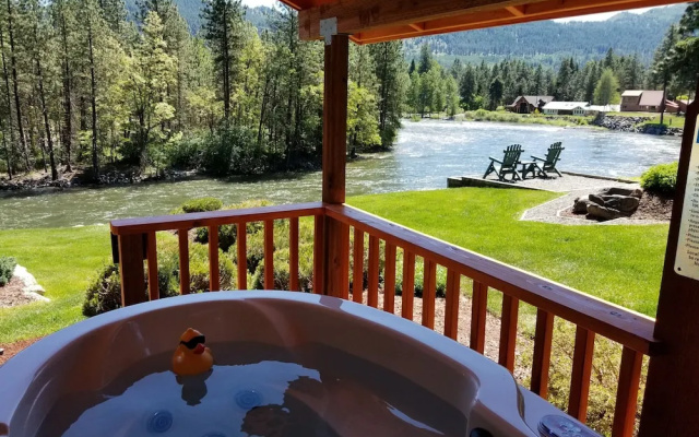 Luxury Suite with river view