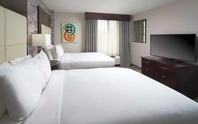 2 Bedrooms Sextuple Suite