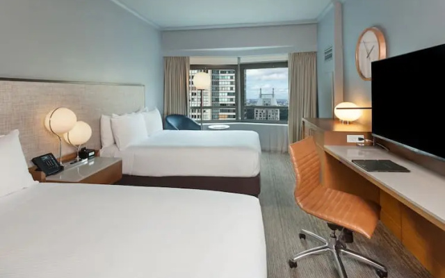 Skyline Hearing Accessible Twin room
