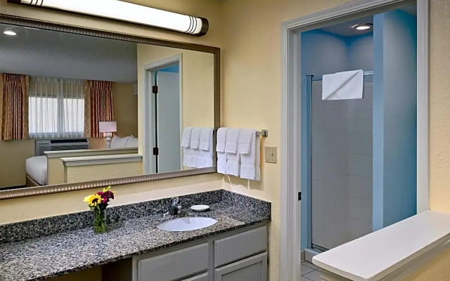 2 Bedrooms Quadruple Suite