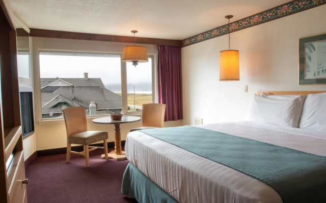 Standard Double room with partial ocean view
