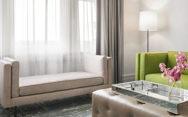 Deluxe Suite