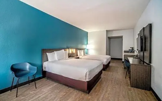 Deluxe Quadruple room