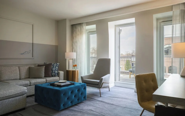 Suite with balcony