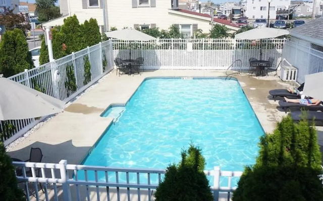 Standard Triple room with balcony