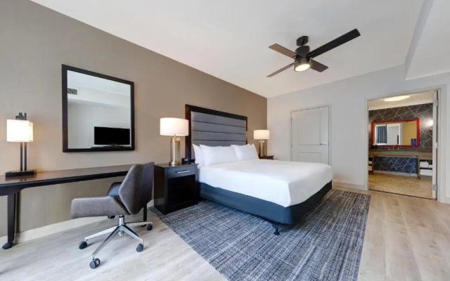 Accessible Double Suite
