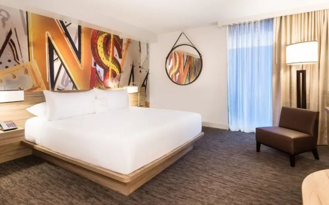 Deluxe Poolside Cabana District 3 Double room