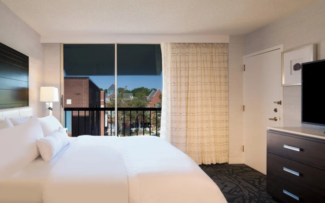 1 Bedroom Suite