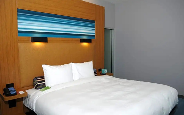 Aloft room