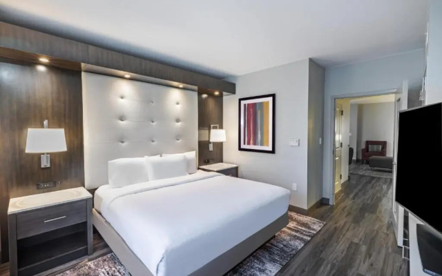 Accessible Double Suite