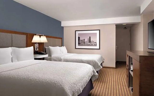 Mobility/Hearing Accessible with Tub Quadruple room
