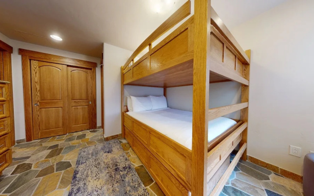 3 Bedrooms Standard room with balcony