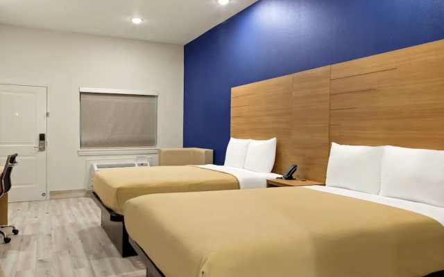 Standard Quadruple room