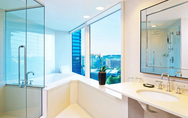1 Bedroom Double Club Duplex Suite