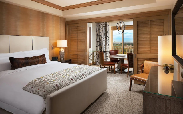 2 Bedrooms Suite with balcony