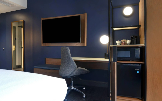 Standard Double room with city view
