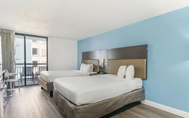 Standard Quadruple room with balcony and with ocean view