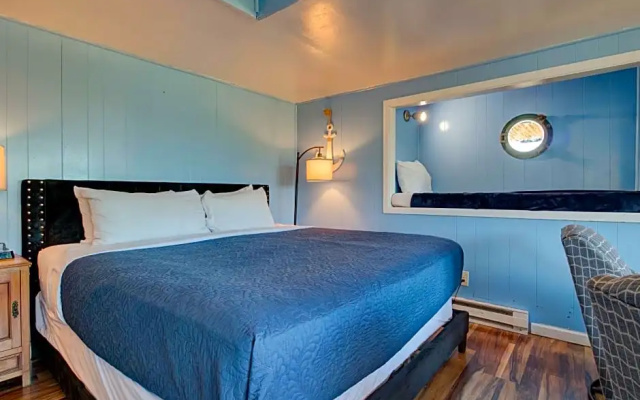 Standard Sextuple room
