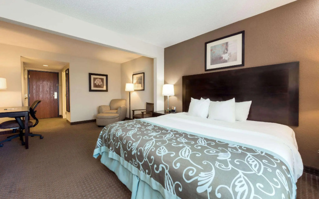 Deluxe Double Suite